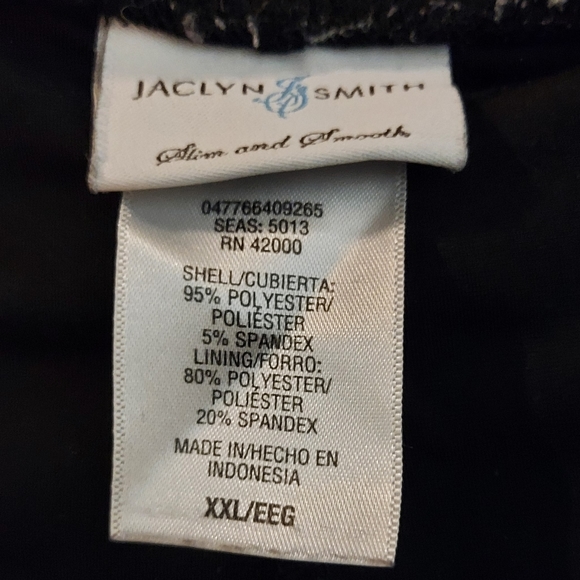 3/$30 Mid length skirt. XXL. Jacyln Smith. Black. - Picture 2 of 4